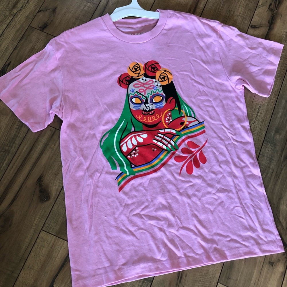 Dia Pacheco Women’s Graphic Tee NWT